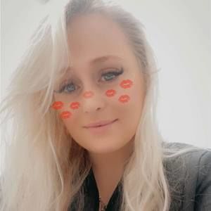 Meet your Posher, Candice